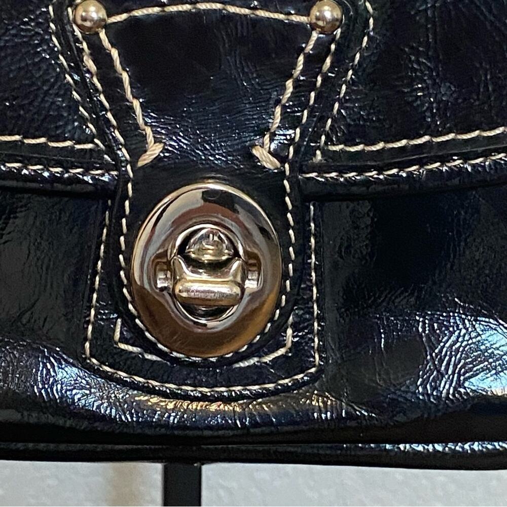 Coach Black Patent Leather Small Hand Shoulder Bag Twist Lock - Picture 4 of 7